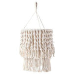 Suspension murale en macramé, design élégant et artisanal, parfait pour ajouter une touche bohème à votre décoration intérieure. Idéal pour le salon, la chambre ou toute autre pièce nécessitant une ambiance chaleureuse et accueillante. Facilitez la personnalisation de votre espace avec ce magnifique élément décoratif.