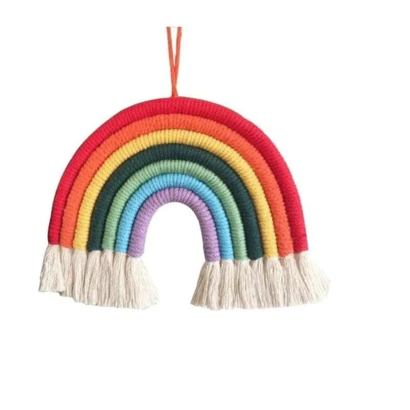 Décoration murale arc-en-ciel colorée pour chambre d'enfant, accessoire tendance et joyeux avec une suspension pratique. Idéal pour apporter une touche de couleur et de gaieté à la décoration intérieure. Parfait pour une chambre de bébé ou une salle de jeux.