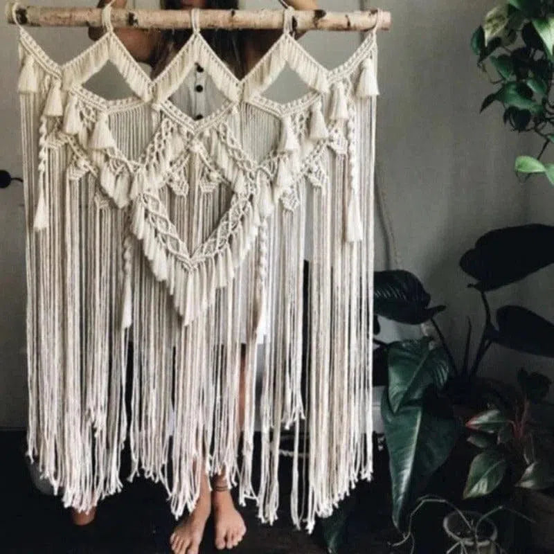 Décoration murale bohème chic, grand macramé artisanal avec franges, idéal pour embellir votre intérieur. Accessoire parfait pour apporter une touche cosy et naturelle à votre espace de vie.