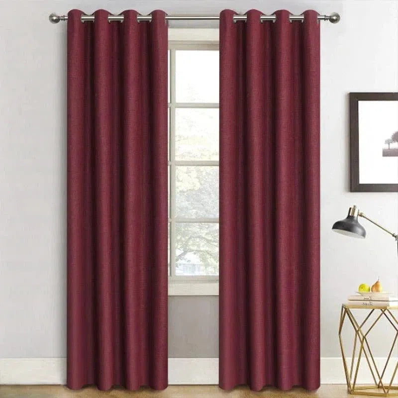 Rideaux rouges élégants pour salon moderne - Décoration intérieure chic pour fenêtres - Accessoire idéal pour tamiser la lumière naturelle et embellir votre espace de vie.