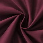 Drapé élégant de couleur bordeaux pour décoration intérieure, création de vêtements ou projets artisanaux. Tissu fluide idéal pour ajouter une touche de sophistication à vos réalisations. Parfait pour la mode ou l'ameublement, ce textile polyvalent s'adapte à toutes vos envies créatives.
