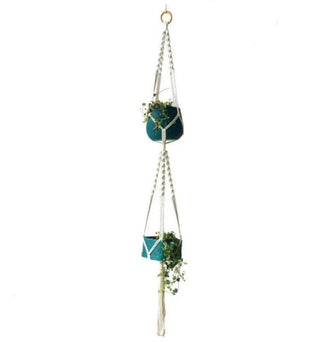 Suspension botanique design, porte-plantes d'intérieur, idéal pour décorer votre maison avec élégance. Présente deux cache-pots, parfait pour optimiser l'espace tout en ajoutant une touche de verdure et de modernité. Convient pour le salon, la chambre ou le bureau. Accessoire de décoration suspendu pratique et esthétique pour sublimer votre intérieur.