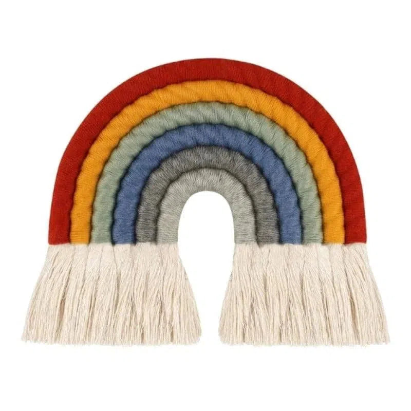 Arc-en-ciel décoratif aux couleurs vibrantes, idéal pour ajouter une touche colorée et joyeuse à une chambre d'enfant ou un espace intérieur. Design unique avec des teintes harmonieuses et des franges élégantes. Accessoire parfait pour une décoration murale chaleureuse et accueillante.