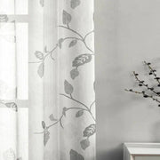rideau floral gris blanc motifs feuilles translucide contemporain décoration élégante