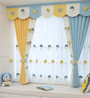 Rideaux de chambre d'enfant aux couleurs douces, ornés de motifs étoilés et champignons. Idéal pour créer une ambiance joyeuse et accueillante. Accessoire de décoration parfait pour personnaliser la chambre avec une touche de couleur et de style ludique.