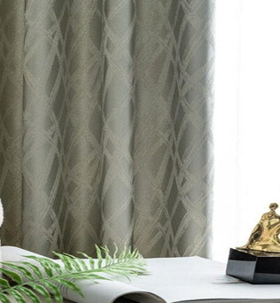 Rideaux élégants avec motif géométrique, améliorant la décoration intérieure de votre salon ou chambre. Accessoire idéal pour un style moderne et raffiné, ajoutant une touche d'élégance à vos fenêtres. Découvrez comment ces rideaux peuvent transformer l'ambiance de votre pièce grâce à leur design sophistiqué.
