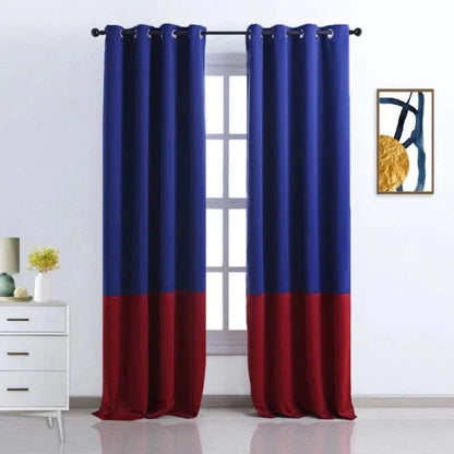 Image d'un élégant rideau bicolore avec anneaux en métal, idéal pour un salon moderne. Ce rideau bleu et rouge apporte une touche de couleur et de sophistication à votre intérieur. Installé devant une fenêtre, il offre une ambiance chaleureuse et contemporaine à toute pièce de la maison. Parfait pour créer une atmosphère accueillante et stylée.