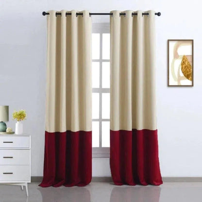 Rideaux élégants bicolores pour salon, avec une partie supérieure crème et une partie inférieure rouge, idéals pour apporter une touche moderne et colorée à votre décoration intérieure. Parfaits pour une fenêtre de salon ou de chambre.