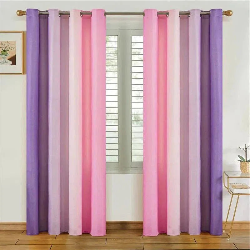 Rideau moderne à œillets en dégradé de couleurs violet et rose, idéal pour salon ou chambre, apportant élégance et charme à votre intérieur tout en filtrant la lumière.