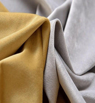 Drapés élégants en nuances de jaune et gris, idéal pour la décoration intérieure moderne. Harmonisez votre espace avec ces couleurs raffinées et apportez une touche contemporaine à votre maison. Transformez votre intérieur avec style.