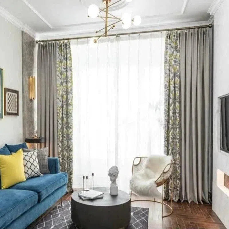 Rideau élégant pour salon moderne, combinant motifs floraux et tons neutres, ajoutant une touche de style et de sophistication à tout intérieur. Parfait pour optimiser la lumière naturelle tout en assurant une ambiance chaleureuse et accueillante. Accessoire de décoration idéal pour transformer l'atmosphère de votre pièce à vivre.