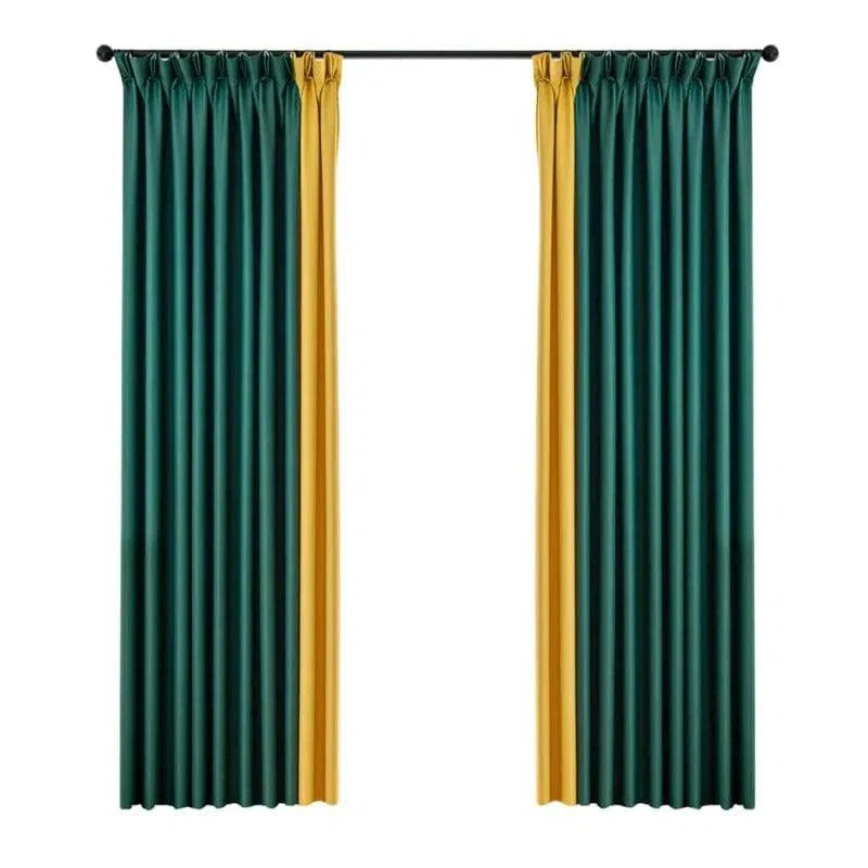 Paire de rideaux bicolores jaune et vert foncé, idéale pour ajouter une touche moderne et élégante à votre salon ou chambre. Ces rideaux opaques assurent une bonne occultation de la lumière tout en apportant du style à votre intérieur. Accessoires de décoration de fenêtre parfaits pour un aménagement contemporain.