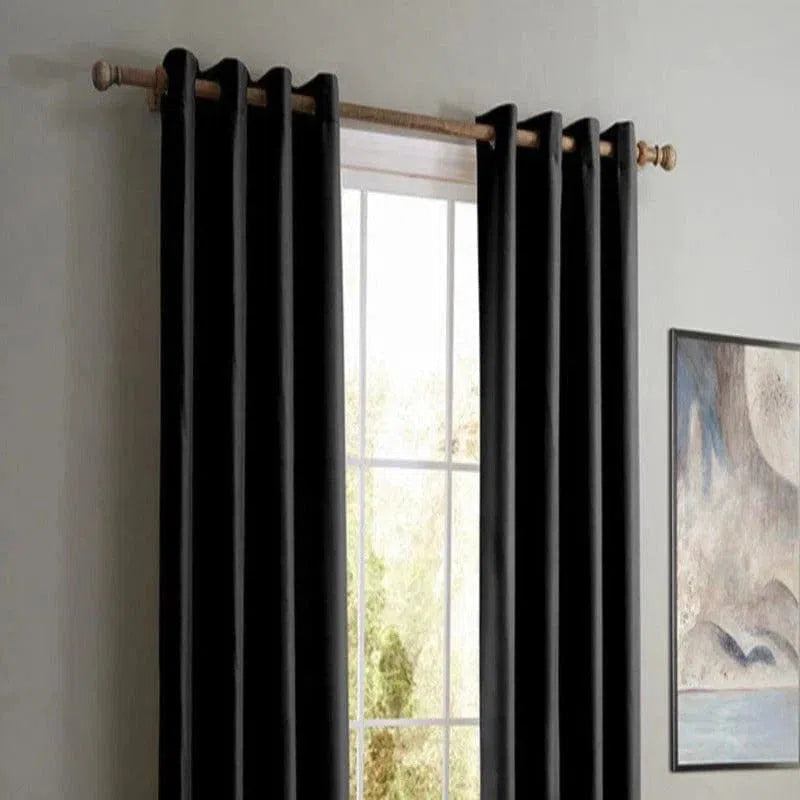 Rideaux noirs élégants pour salon moderne, apportent une touche de sophistication à votre intérieur. Ils permettent de contrôler la lumière et d'ajouter une dimension esthétique à vos pièces. Idéal pour un style contemporain, facile à installer et à entretenir. Parfait pour créer une atmosphère confortable et intime chez vous.