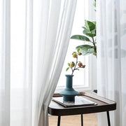 rideau voilage blanc plissé transparent moderne tringle inclusion plumes branches fleurs verteDecorationMinimalisteScandinaveEléganceFenêtreIntérieur