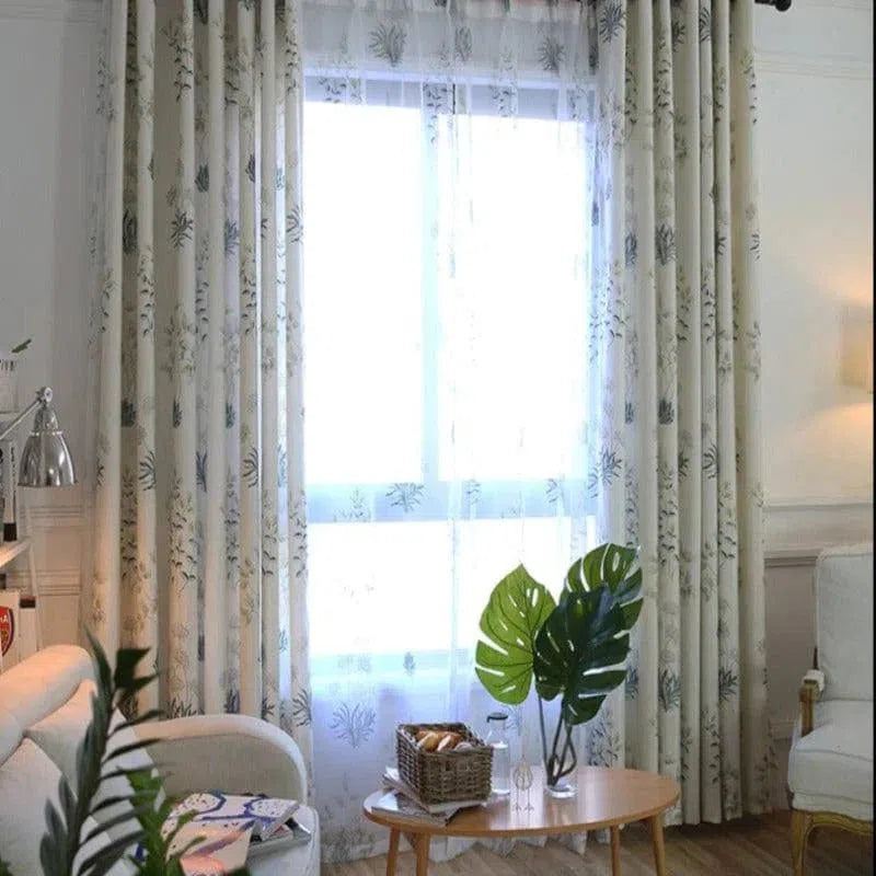 Rideaux élégants avec motifs floraux, idéals pour apporter une touche de sophistication et de lumière naturelle à votre salon. Ces rideaux décoratifs assurent une ambiance chaleureuse et accueillante dans votre espace de vie. Parfaits pour une décoration intérieure moderne et raffinée.