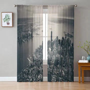 rideau voilage gris noir blanc motif ville moderne semi transparent tringle deux pièces