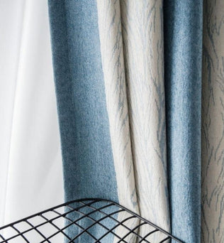 Rideaux modernes en dégradé de bleu et blanc, parfaits pour embellir votre intérieur avec style. Ces rideaux décoratifs ajoutent une touche élégante à votre salon ou chambre à coucher. Transformez votre espace avec ces rideaux tendance au design raffiné.