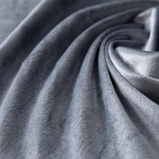 Rideau élégant gris, idéal pour ajouter une touche moderne et chic à votre intérieur. Parfait pour le salon, la chambre ou toute autre pièce, ce rideau élégant rehausse instantanément le décor. Découvrez comment ces rideaux design peuvent transformer votre espace avec sophistication et style.