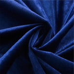 Tissu bleu profond, idéal pour la confection de vêtements élégants. Texture douce et luxueuse, parfaite pour des robes, vestes et accessoires chics. Idéal pour ajouter une touche de sophistication à votre garde-robe.