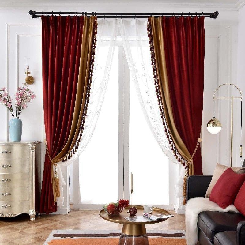 Rideaux élégants pour salon, de couleur rouge avec accents dorés, offrant une ambiance chaleureuse et sophistiquée à votre intérieur. Parfaits pour sublimer votre décoration, ces rideaux ajoutent une touche classique et luxueuse à toute pièce, tout en assurant une intimité optimale. Décorez votre espace avec style grâce à ces rideaux chics.