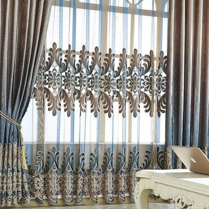 Rideaux élégants brodés avec motifs floraux, parfaits pour embellir votre salon. Décoration raffinée et design classique pour un intérieur sophistiqué. Optimisez votre espace avec ces rideaux luxueux et esthétiques. Parfaits pour une ambiance chaleureuse et accueillante.