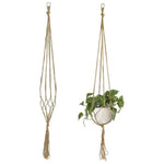 Suspension pour plantes d'intérieur en corde, idéale pour ajouter une touche bohème à votre décoration. Ce support suspendu est parfait pour afficher des plantes ou des fleurs, offrant une solution élégante et pratique pour embellir votre espace. Adapté à divers types de pots et convient aux petits espaces tout en maximisant l'utilisation de la hauteur.