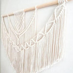 Décoration murale bohème, design macramé artisanal, parfait pour une ambiance chaleureuse et élégante dans le salon ou la chambre, apportant une touche artistique et unique à votre intérieur. Convient à tous les styles de décoration, idéal pour une touche de raffinement naturel.
