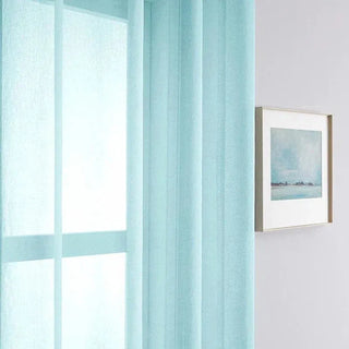 rideau turquoise clair plissé moderne translucide sans galerie décoration chambre plante verte suspension