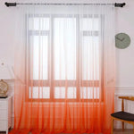 Voilage dégradé orange pour décoration intérieure moderne, ajout de couleur et luminosité, idéal pour salon ou chambre, style élégant et contemporain, facile à installer sur tringle standard.