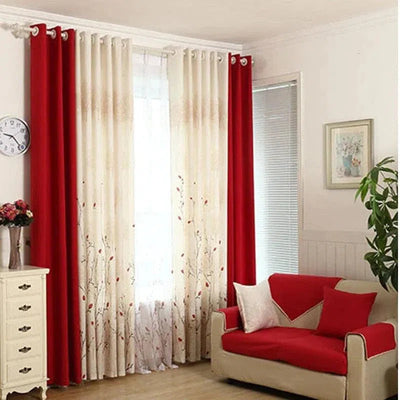 Rideau moderne bicolore, rouge et crème, avec motifs délicats, idéal pour apporter une touche élégante à votre salon. Design contemporain parfait pour une décoration intérieure chaleureuse et accueillante. Adapté aux espaces lumineux, ce rideau ajoute du style tout en préservant votre intimité. Parfait pour harmoniser un intérieur avec des accents de rouge.