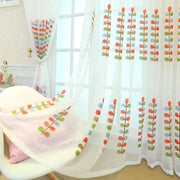 rideau blanc motif floral translucide décoration intérieure tringle rideau øllets inclusion coussins meubles