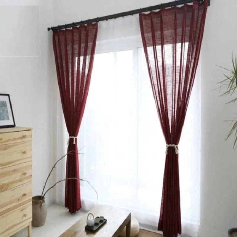Rideaux rouges élégants pour salon, ajoutant une touche moderne et chaleureuse à votre décoration intérieure. Parfait pour filtrer la lumière tout en préservant l'intimité de votre espace de vie. Accessoire idéal pour rehausser l'esthétique de votre maison.