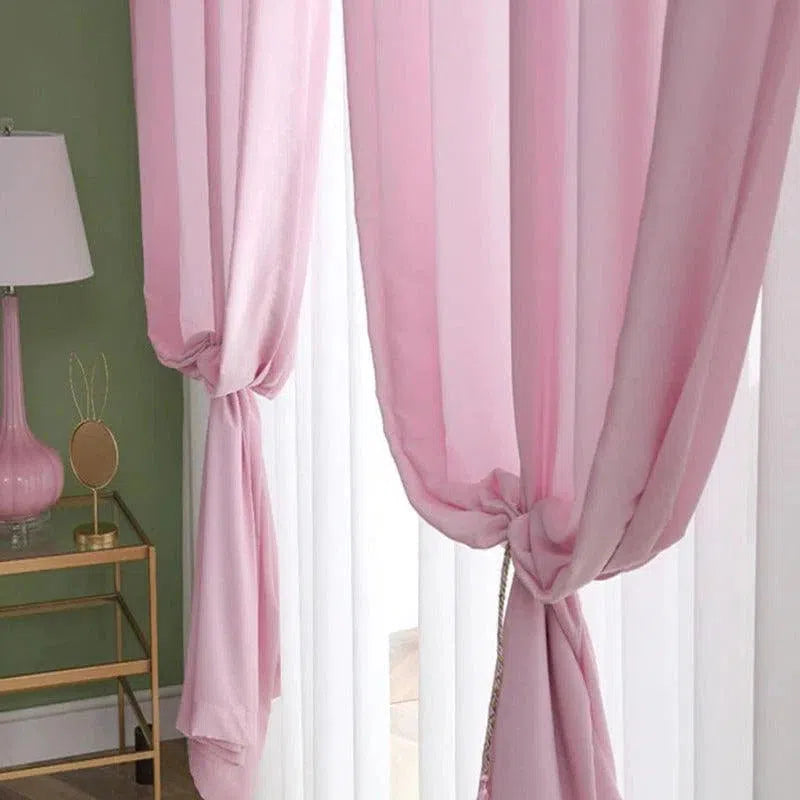 Rideaux roses élégants pour la décoration intérieure, apportant une touche de douceur et de modernité à votre salon. Idéal pour filtrer la lumière tout en ajoutant une atmosphère chaleureuse.