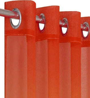 Rideau rouge lumineux avec œillets métalliques pour tringle, idéal pour ajouter une touche colorée et moderne à votre intérieur. Conçu pour s'adapter parfaitement aux fenêtres de salon ou de chambre, ce rideau apporte à la fois style et intimité à votre espace. Facile à installer, il est parfait pour transformer l'ambiance de votre pièce.