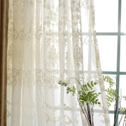 rideau floral blanc classique arabesques passe tringle oeilllets patte chambre