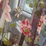 rideau floral bleu clair rose vert blanc orange motifs feuilles fleurs translucide décoration papillons