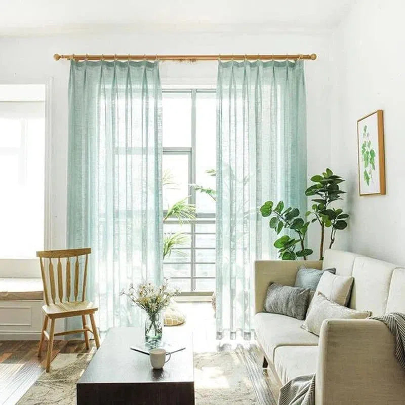 Rideaux élégants pour salon moderne, apportant lumière naturelle et douceur. Idéal pour une ambiance cosy et épurée dans un espace de vie lumineux. Convient parfaitement pour une décoration intérieure contemporaine. Transformez votre pièce avec un style raffiné et une touche de couleur subtile.